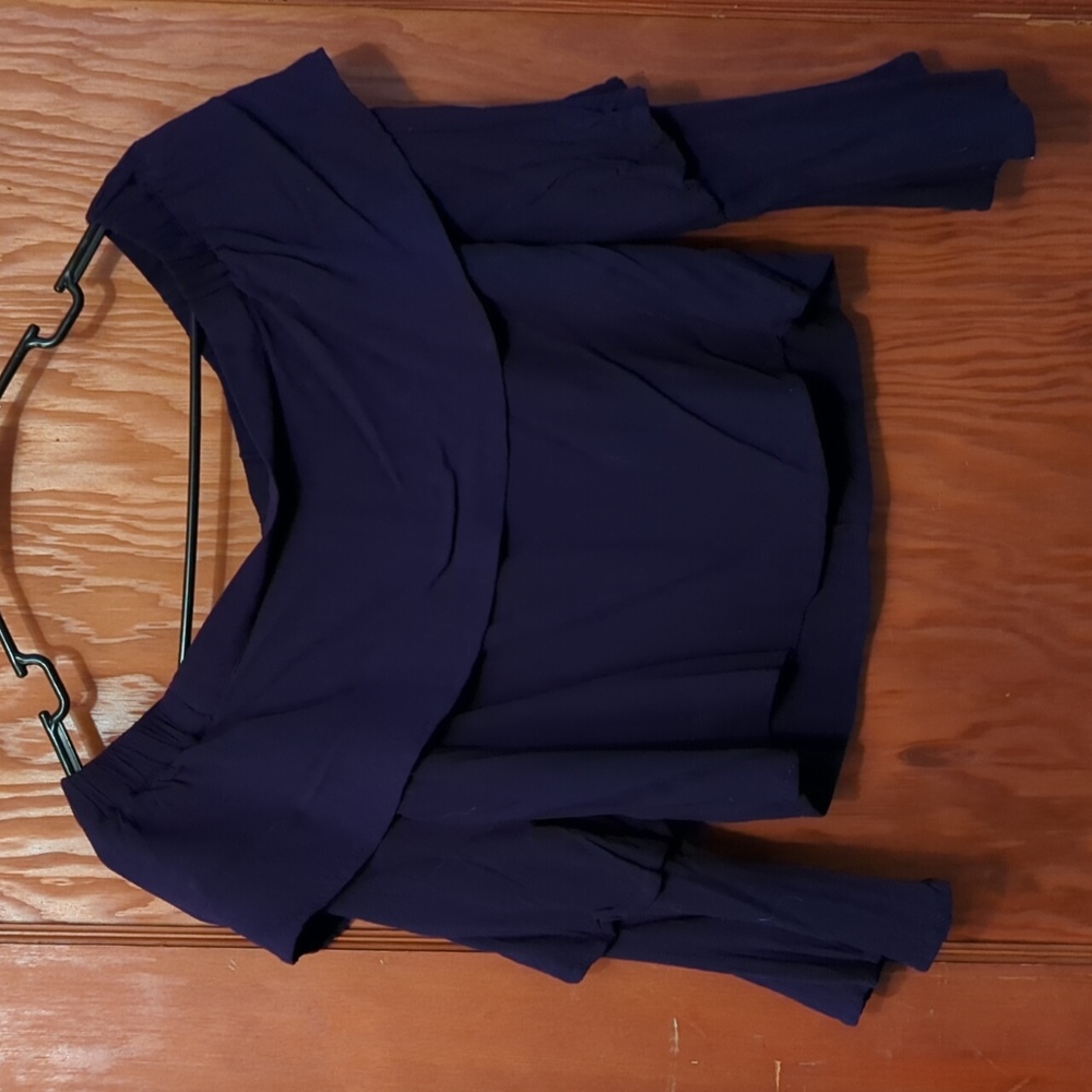 Retro Over the Shoulder Style Crop Top with Bell Arms 💜